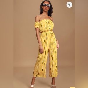 NWT Lulus Off the Shoulder Jumpsuit in size M